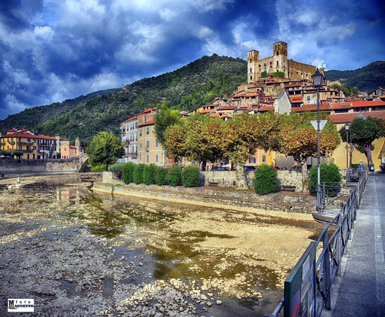 Stardust - Bedbluesky Villa Dolceacqua Buitenkant foto